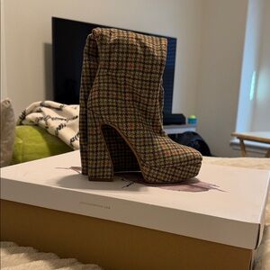 Jessica Simpson Brown Houndstooth Heeled Boots